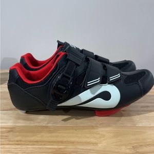 Peloton cycling shoes barely worn women size 39